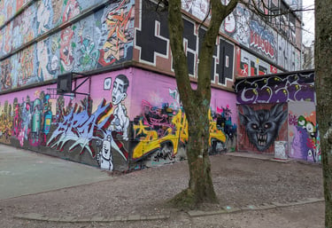 Street art in Sternschanze Hamburg with graffiti walls and urban scene, Graffiti und urbane Kunst im Viertel