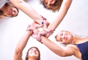 círculo mujeres celebración holística
