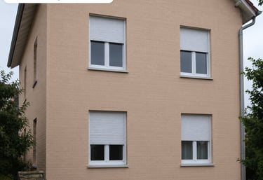 Isolation thermique extérieure sur façade de maison individuelle