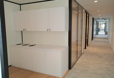 Installation de mobilier de réception sur mesure