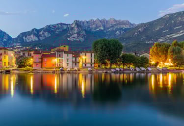 Lungo lago di Lecco e Resegone