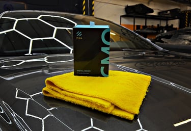 Apsauginės dangos Keramikinė danga automobilio lakui suteikia papildomą blizgesį ir slidumą - kitaip