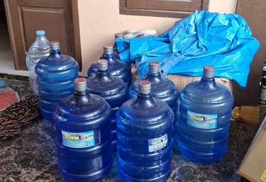 Galon air isi ulang siap antar