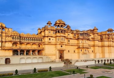 Udaipur sightseeing tour by Lakshya tours