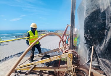 Instalación de micropilotes con equipo de perforacion para cimentación profunda en proyecto