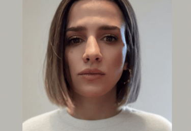 a woman with a white shirt and a white shirt