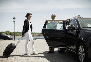Island-wide pickups and drops in Sri Lanka by trusted travel company for airport transfers and tours