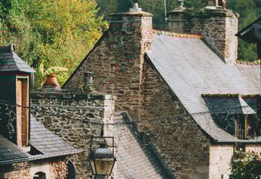 Maison en pierre retranscrivant l'athmosphère des village breton