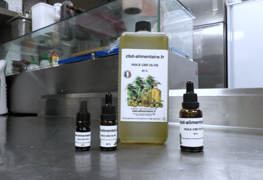 Huile d'olive enrichie en CBD, bouteille d'un litre, fiole de 30ml, de 10ml et de 5 ml