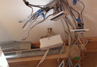 Reparatii, reabilitare, modernizare, punere in functie instalatii electrice vechi.