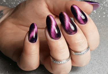 Cat-eye Nails