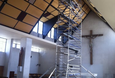 Instalación de paneles acústicos absorbentes en Iglesia Ecuador Chile