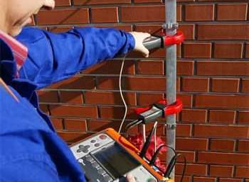Elektrik Test Cihazı ile Ölçüm Yapılırken