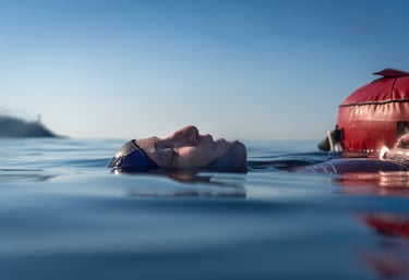 freediving competition photography athlete underwater Laura Mommicchi