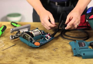 REPARACIÓN DE MAQUINARÍA & HERRAMIENTAS