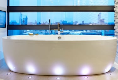 Aquavision TV in bathroom, Waterproof TV