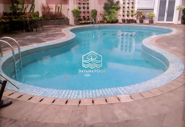 Kolam renang desain elegan di Surakarta buata dari tim dayanapool