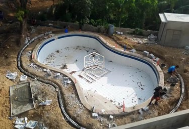 Pembuatan Kolam Renang oleh tim dayanapool