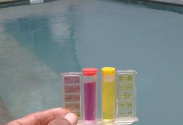 pengecekan PH Clorine menggunakan tes kit