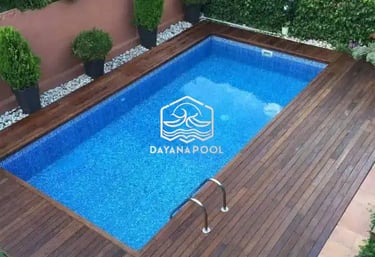 kolam renang minimalis untuk Mengoptimalkan Ruang dengan Kolam Renang: Desain Bagi Tempat Terbatas