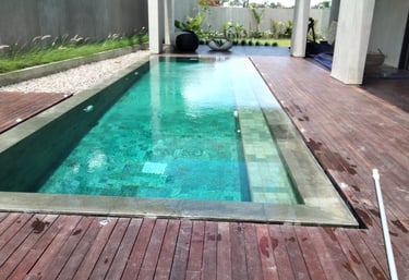 Kolam renang desain elegan di Kudus buatan dari tim dayanapool