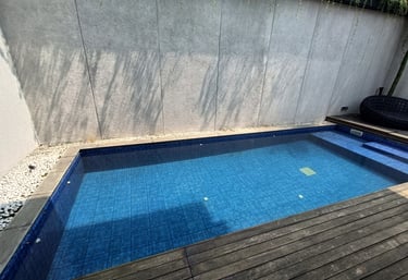 Kolam renang desain elegan di Sukoharjo buatan dari tim dayanapool