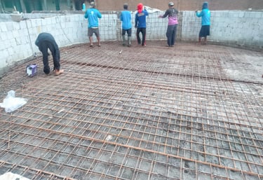 pemasangan gelaran kolam renang dengan gelaran 2 lapis.