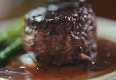 Perfectly Cooked Filet Mignon with Red Wine Sauce