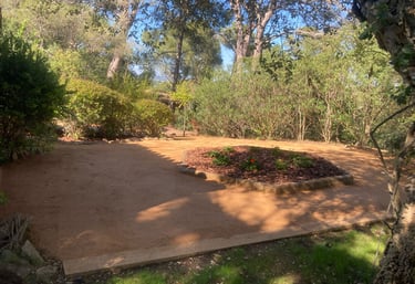 Pavimento natural permeable para jardín y acceso exterior en Santa Cristina d'Aro