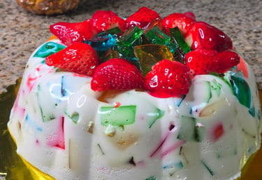 GELATINA CON MINIDADOS CON FRESAS