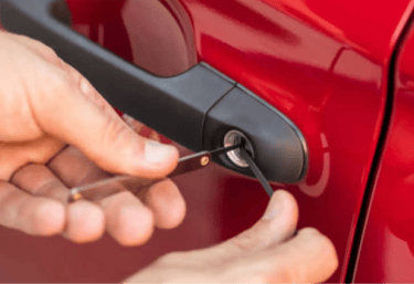 Abertura de carro feita pelo Chaveiro Itumbiara em Itumbiara GO