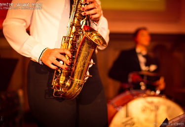 Lina Peters saxofonista jazz para cocktails de empresa Lisboa