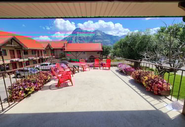 Aspen Village Inn, Waterton Park