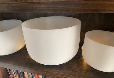 Imagine of three crystal bowls for sound healing