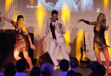 Danseurs de claquettes de Tap Dance Paris en costume Charleston années 20 lors d'un événement privé