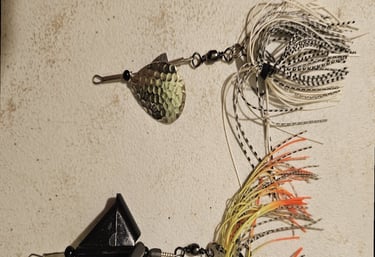 Custom hand made spinner baits and Buzz Baits with custom skirts