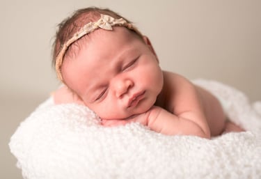 newborn photoshoot baby photos