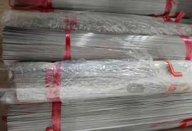 Hollow glass equalizing capillary