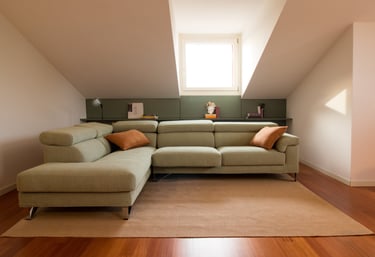 Giulia Sbrogiò | designer - casa - salotto - soggiorno- casa nuova - casa verde - samoa - divani samoa - boiserie - interni