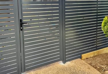 Bi-Folding Gate