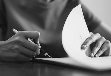 assinatura de autorização de cremação e documentação funerária acompanhada por funerária em Sintra