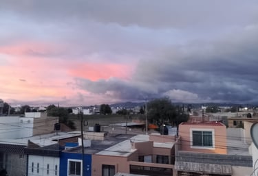 Atardecer en San Luis Potosí. Una mirada desde la colonia donde típico potosino vive
