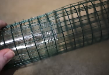 How to roll the chicken wire to give it the shape