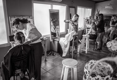 preparativos de la novia y amigas fotografia de casamientos