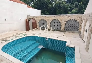 Pembuatan kolam renang oleh tim dayanapool