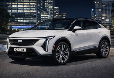 Cadillac Optiq SUV elétrico de luxo da Cadillac em cenário urbano noturno