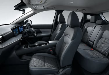Interior do novo Nissan Kicks com painel digital integrado e cabine espaçosa