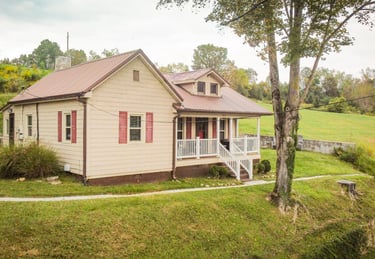 Leo's Hideaway on the South Holston River