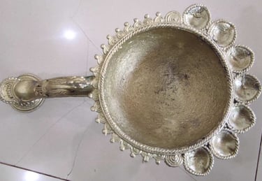 "Big brass diya for pooja rituals, spiritual ceremonies, and home altar use-For global distribution"