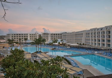 4⭐️ db Seabank Resort + Spa